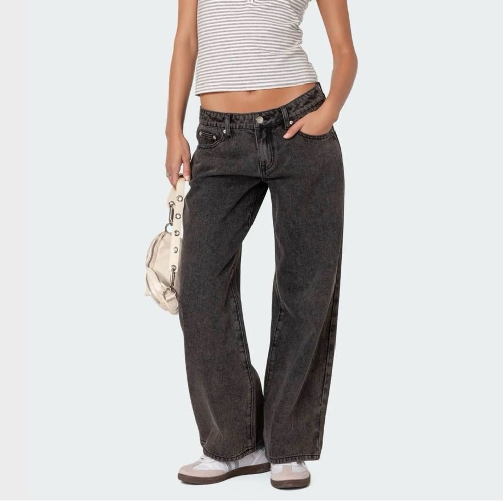 Edikted Raelynn Petite Black Washed Jeans